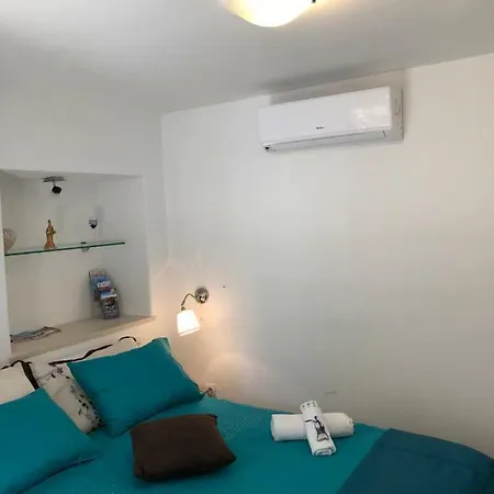 Lana 杜布罗夫尼克