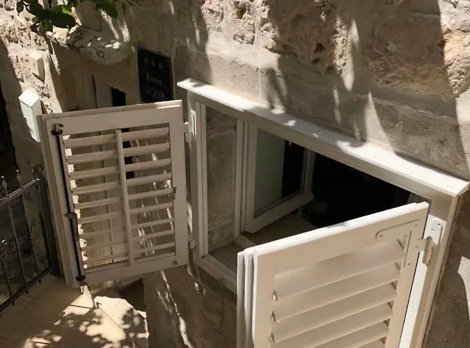 Lana * ドゥブロブニク