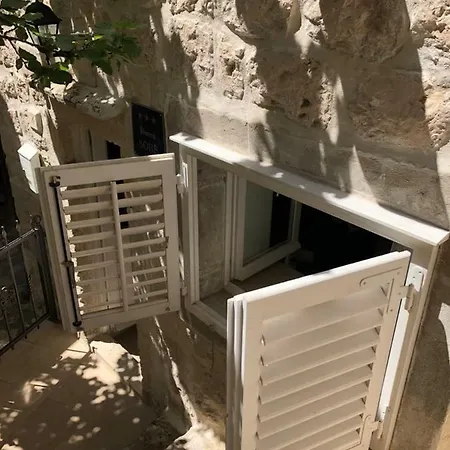 Lana * דוברובניק